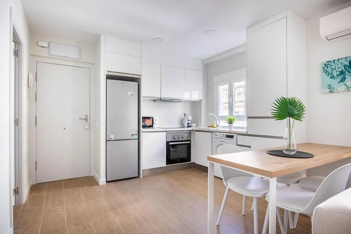 Bright Apartment Near Seville'S Historic Center 0*, Seville