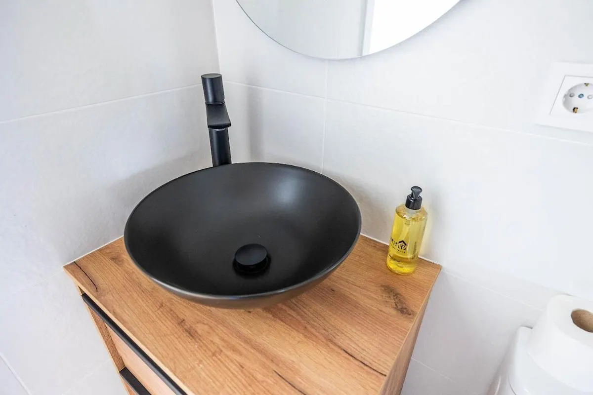 Bright Apartment Near Seville'S Historic Center