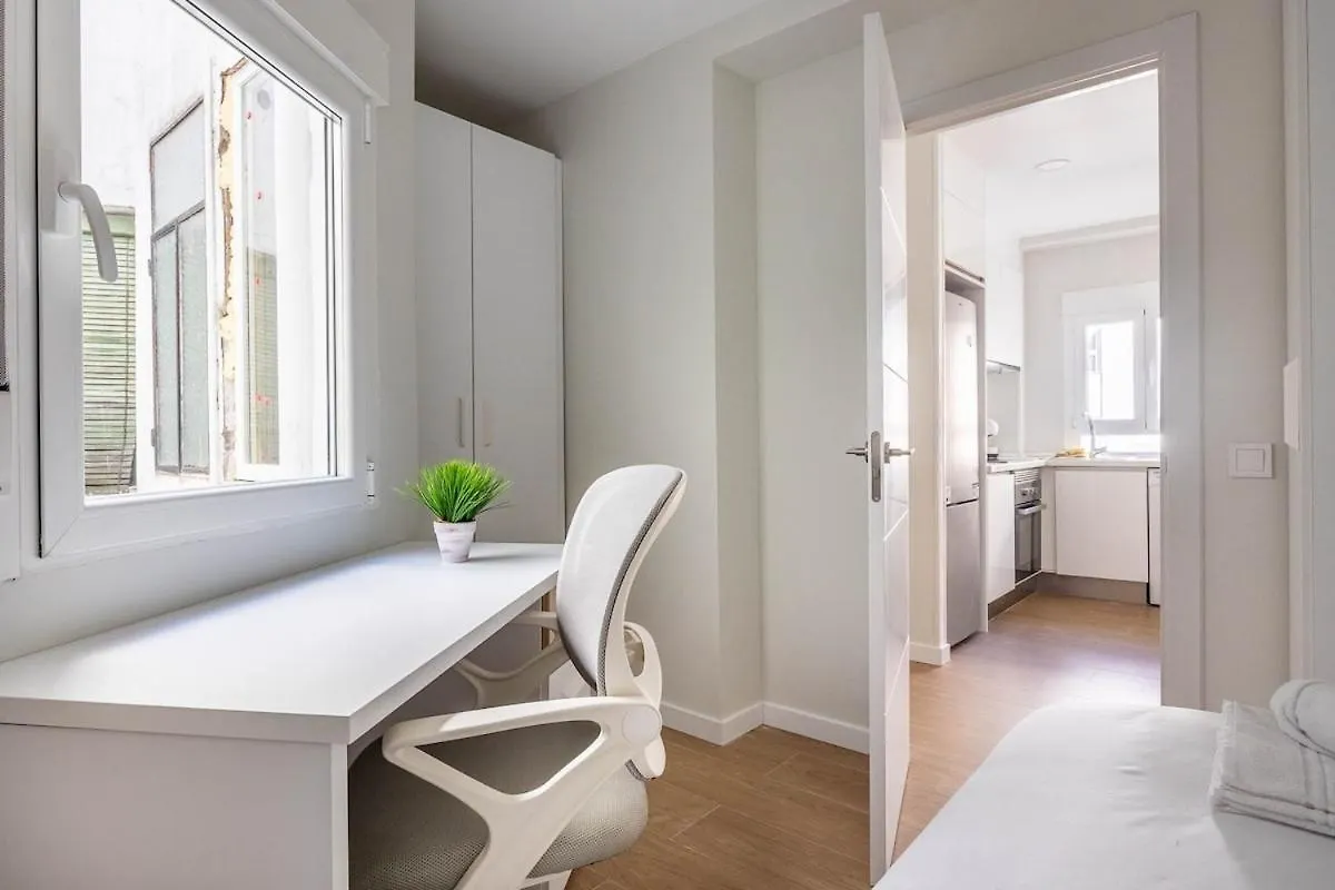 Bright Apartment Near Seville'S Historic Center 0*, Seville
